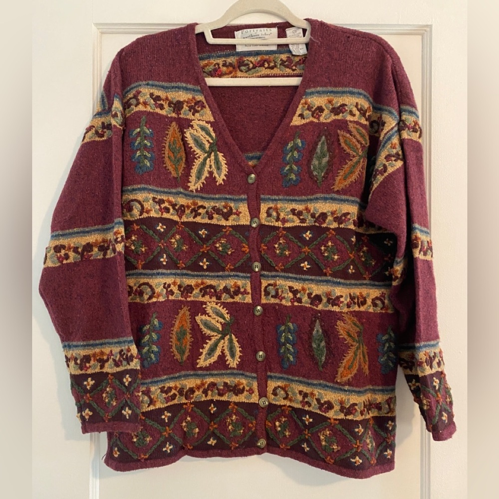 Vintage Portraits by Northern Isles Fall Leaf Embroidered Cardigan Burgundy Sz L
